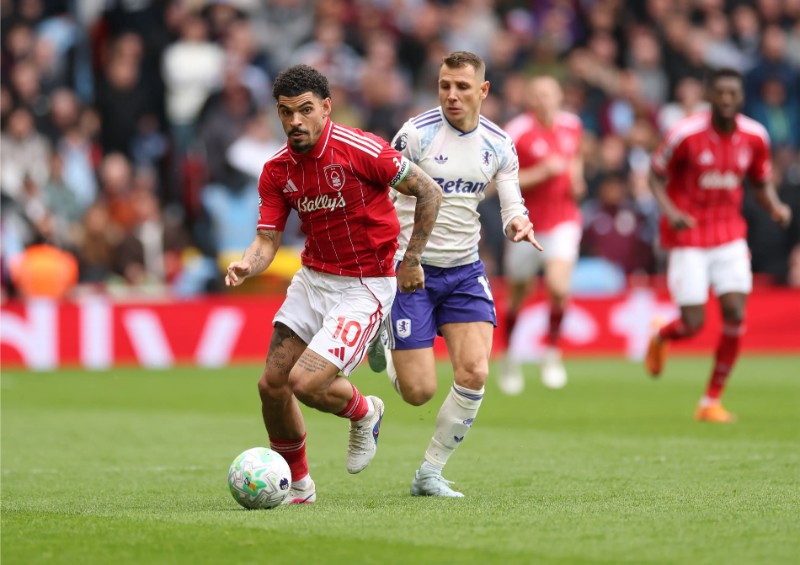 Aston Villa gặp khó khi tiếp đón Nottingham Forest
