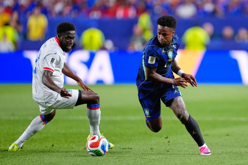 Scotland khó ngăn cản sức mạnh của Brazil